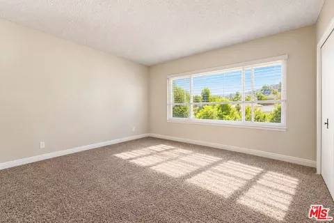Bedroom - 707 E Palm Ave Apt A B C D Ave #A, B, C, D, Burbank, CA 91501 photo 4 of 4