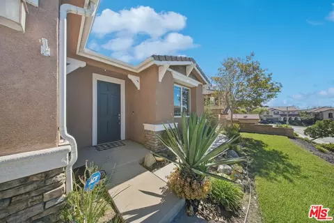 Other - 28016 Eddie Ln, Santa Clarita, CA 91350 photo 1 of 12