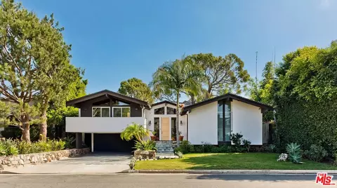 3210 Club Dr, Los Angeles, CA 90064