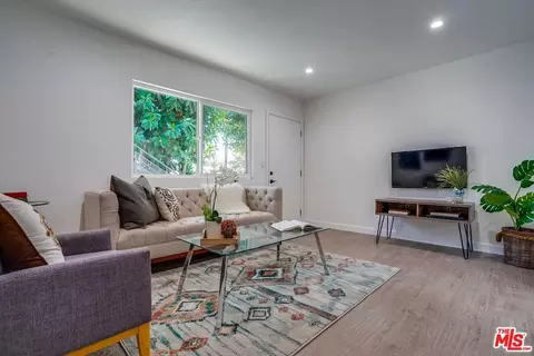 Living - 1503 N Stanton Pl, Long Beach, CA 90804 photo 2 of 3