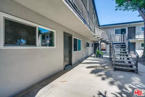Exterior - 1503 N Stanton Pl, Long Beach, CA 90804 photo 5 of 7