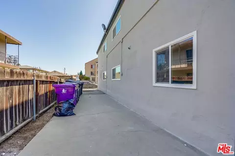 Exterior - 1503 N Stanton Pl, Long Beach, CA 90804 photo 6 of 7