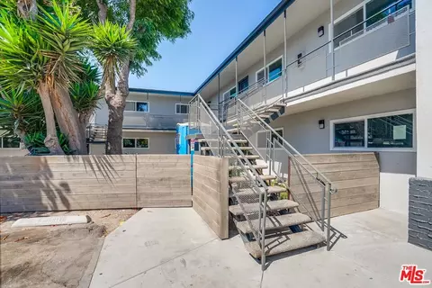 Exterior - 1503 N Stanton Pl, Long Beach, CA 90804 photo 3 of 7
