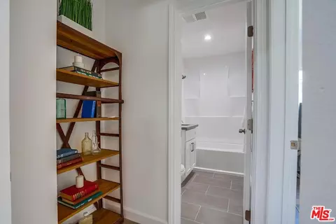 Entry Way - 1503 N Stanton Pl, Long Beach, CA 90804 photo 1 of 1