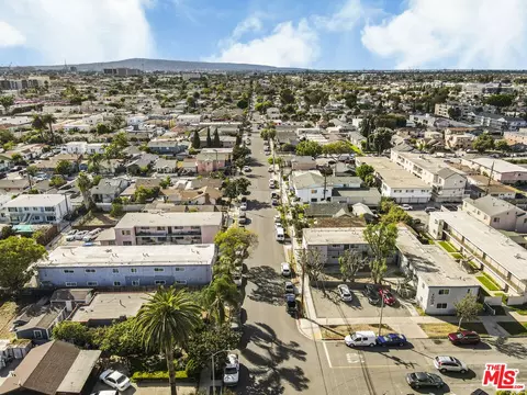 View/Area - 2212 E 15th St, Long Beach, CA 90804 photo 7 of 9