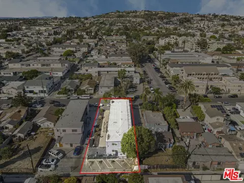View/Area - 2212 E 15th St, Long Beach, CA 90804 photo 9 of 9