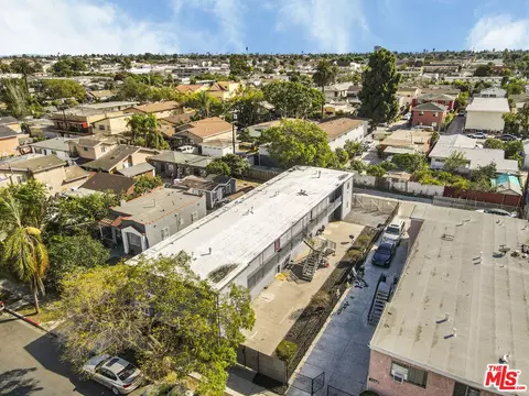 View/Area - 2212 E 15th St, Long Beach, CA 90804 photo 2 of 9