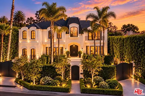 8 Oakmont Dr, Los Angeles, CA 90049