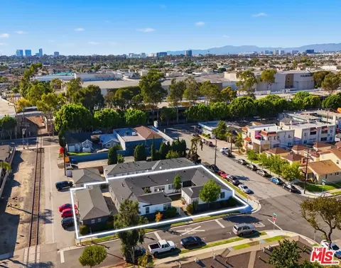12415 Cedar Ave, Hawthorne, CA 90250