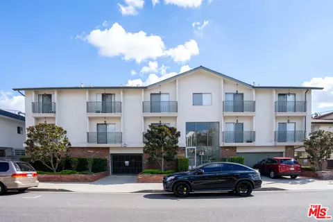 11520 Menlo Ave, Hawthorne, CA 90250