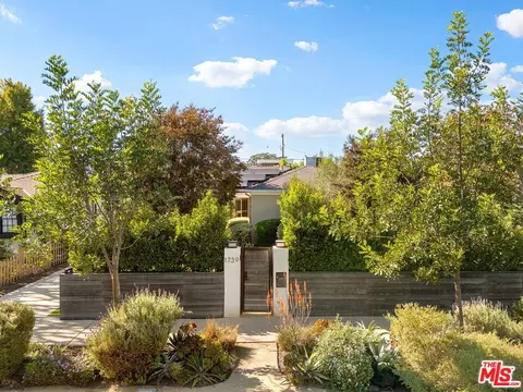 1739 S Holt Ave, Los Angeles, CA 90035