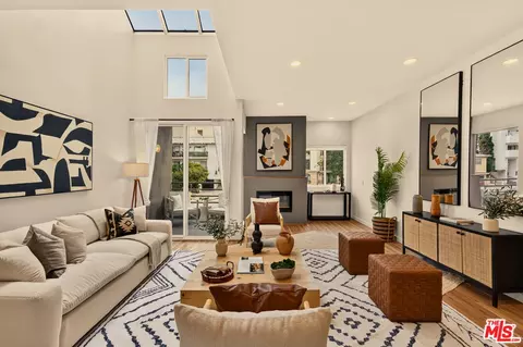 1617 S Beverly Glen Blvd #102, Los Angeles, CA 90024