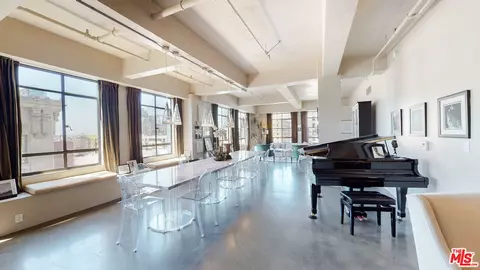 849 S Broadway #708, Los Angeles, CA 90014