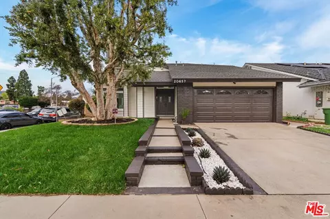 20657 Septo St, Chatsworth, CA 91311