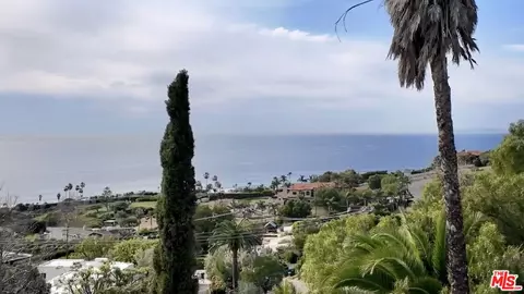 30087 Cuthbert Rd, Malibu, CA 90265 photo 2