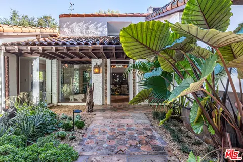 13166 Boca De Canon Ln, Los Angeles, CA 90049