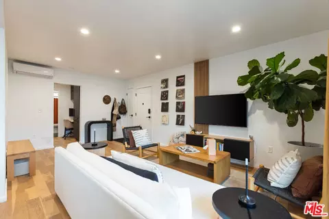 536 N Orlando Ave #7, West Hollywood, CA 90048