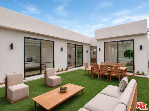 8404 Gonzaga Ave, Los Angeles, CA 90045