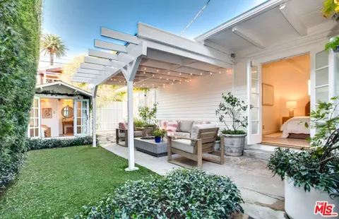 739 Superba Ave, Venice, CA 90291