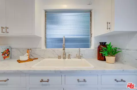 739 Superba Ave, Venice, CA 90291 photo 16