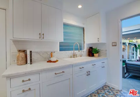 739 Superba Ave, Venice, CA 90291 photo 15