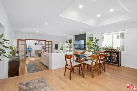 1133 9th St #202, Santa Monica, CA 90403