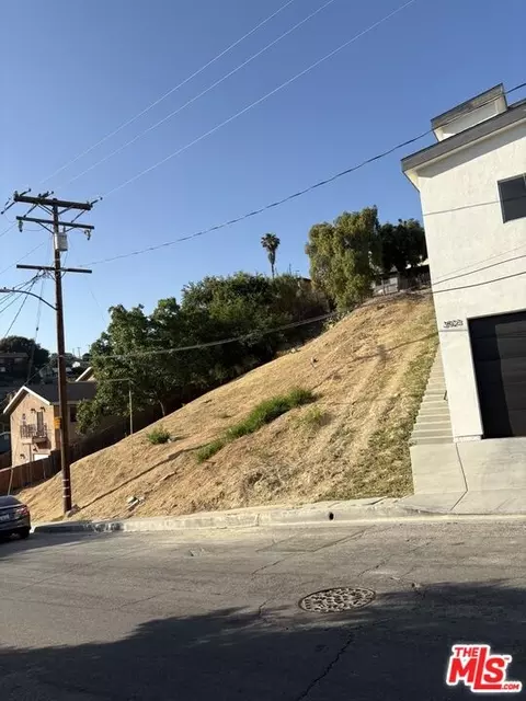 3909 Dobinson St, Los Angeles, CA 90063