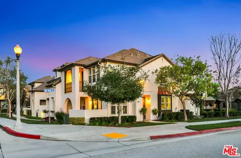 28667 Pietro Dr, Valencia, CA 91354