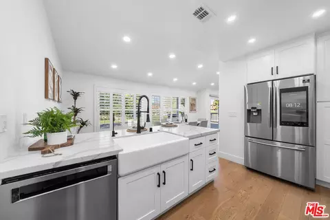 2 Sycamore Ln, Rolling Hills Estates, CA 90274