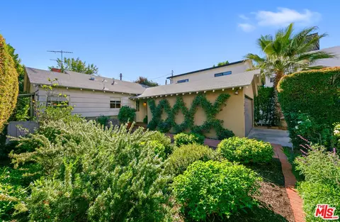 11672 Erwin St, North Hollywood, CA 91606