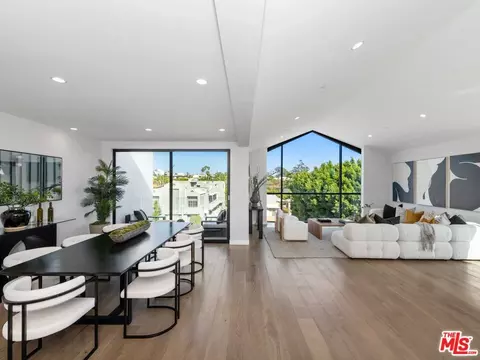 1017 N Croft Ave #PH2, West Hollywood, CA 90069