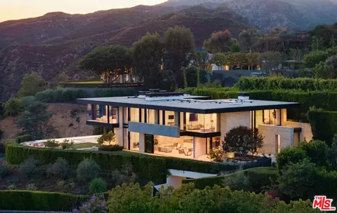 1601 Casale Rd, Pacific Palisades, CA 90272