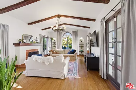 1248 N Everett St, Glendale, CA 91207