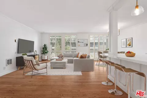 7270 Hillside Ave #302, Los Angeles, CA 90046