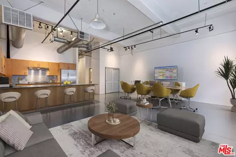 1130 S Flower St #208, Los Angeles, CA 90015