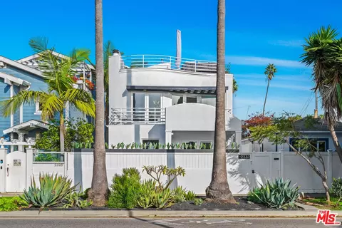 2332 Ocean Ave, Venice, CA 90291