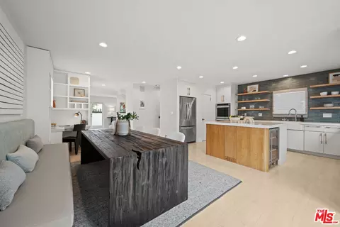 Other - 2332 Ocean Ave, Venice, CA 90291 photo 3 of 8