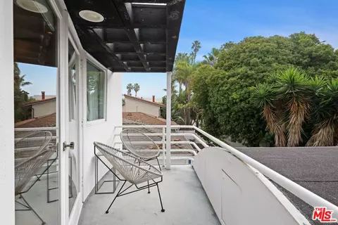 Other - 2332 Ocean Ave, Venice, CA 90291 photo 7 of 8