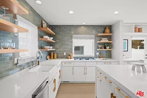 Kitchen - 2332 Ocean Ave, Venice, CA 90291 photo 6 of 6