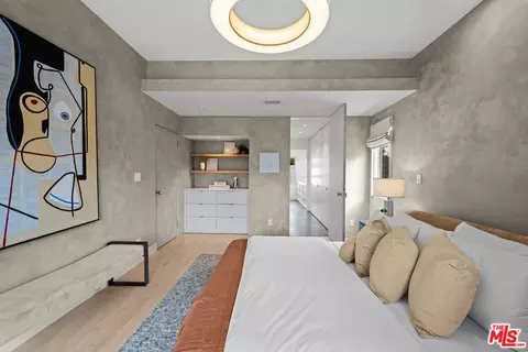 Bedroom - 2332 Ocean Ave, Venice, CA 90291 photo 3 of 6