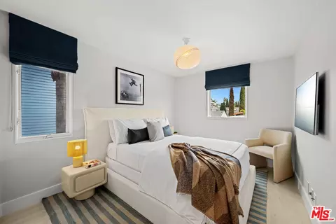 Bedroom - 2332 Ocean Ave, Venice, CA 90291 photo 4 of 6
