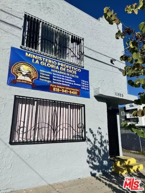 10825 Magnolia Blvd, North Hollywood, CA 91601