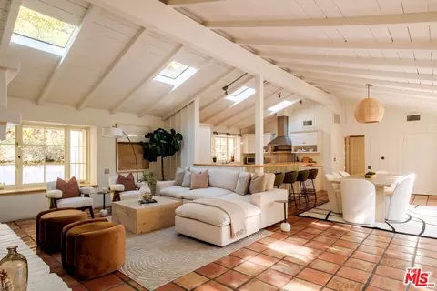 1784 Old Ranch Rd, Los Angeles, CA 90049