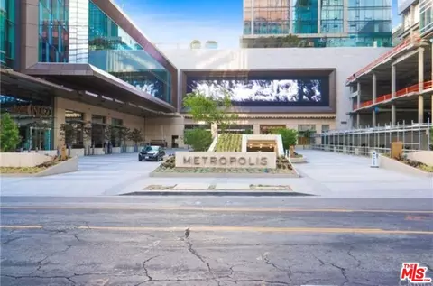 889 Francisco St #2210, Los Angeles, CA 90017