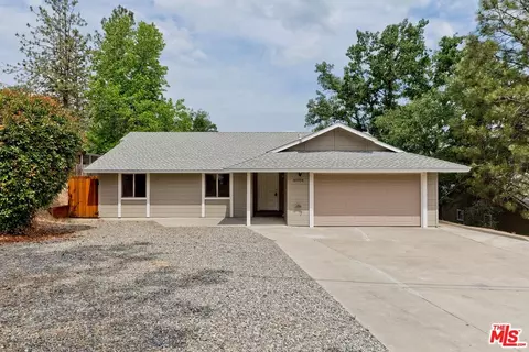 40934 Elliott Dr, Oakhurst, CA 93644