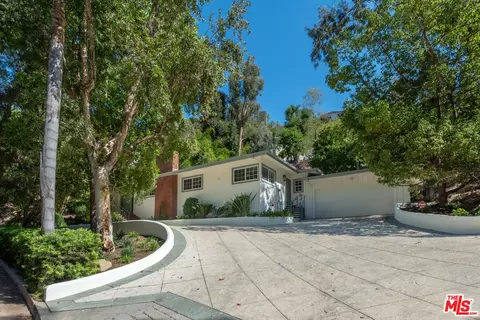 2206 Outpost Dr, Los Angeles, CA 90068