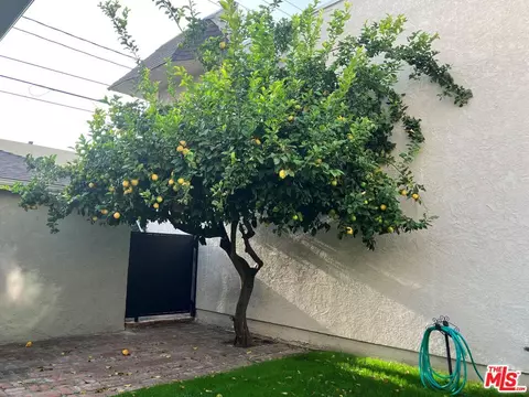 Exterior - 271 W Ash Ave, Burbank, CA 91502 photo 4 of 7
