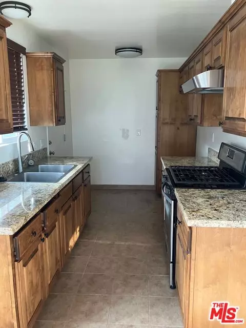 Kitchen - 271 W Ash Ave, Burbank, CA 91502 photo 1 of 1