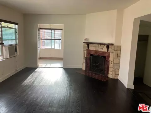 Living - 271 W Ash Ave, Burbank, CA 91502 photo 1 of 2