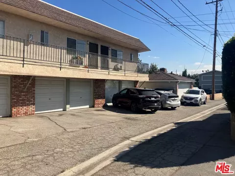Exterior - 271 W Ash Ave, Burbank, CA 91502 photo 3 of 7